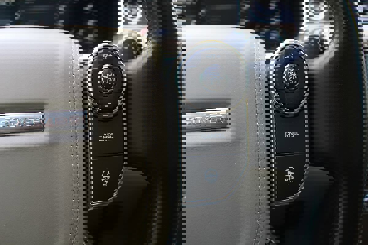 Used 2016 Land Rover Range Rover Supercharged AWD/4WD image 30