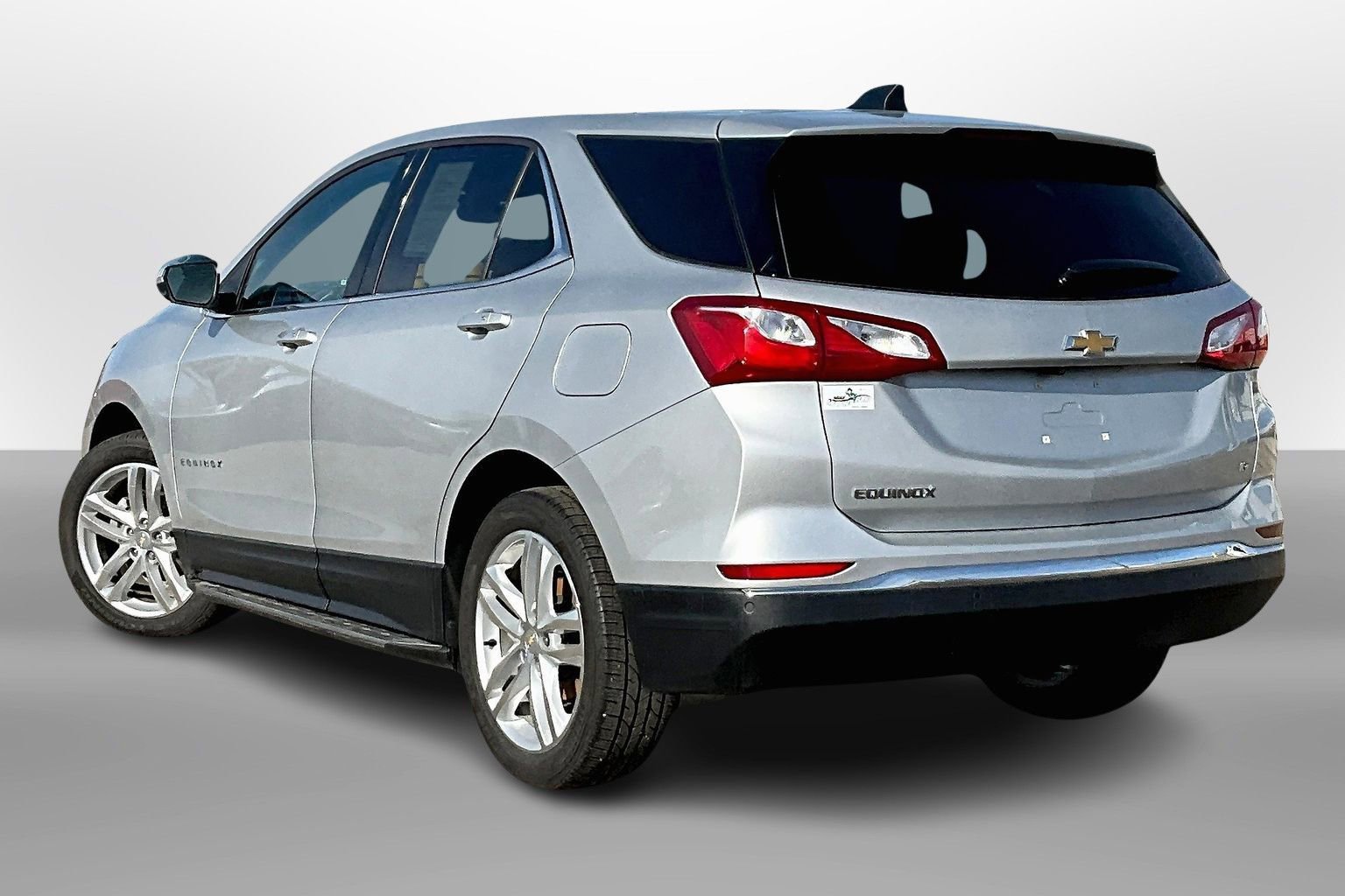 Used 2019 Chevrolet Equinox LT w/ Lights and Bright Package image 10