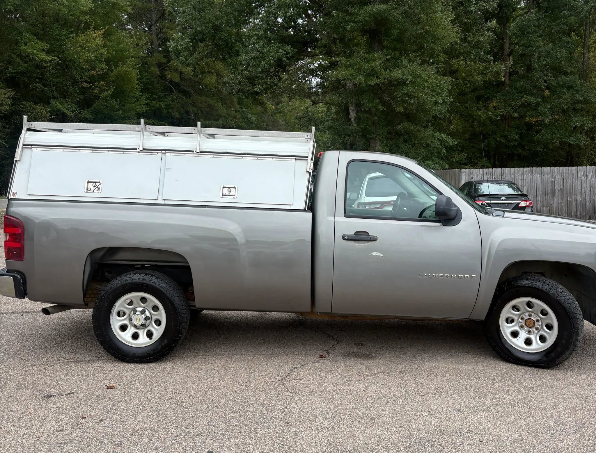 Used 2009 Chevrolet Silverado 1500 W/T w/ Skid Plate Package AWD/4WD image 7