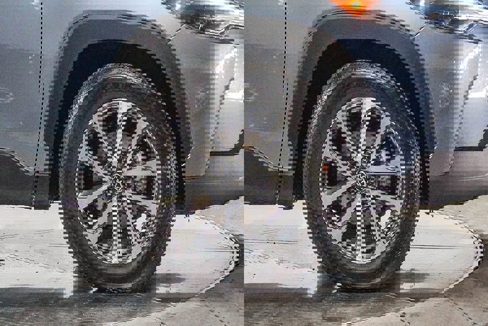 Certified 2024 Toyota Corolla Cross XLE w/ Convenience Package FWD image 7