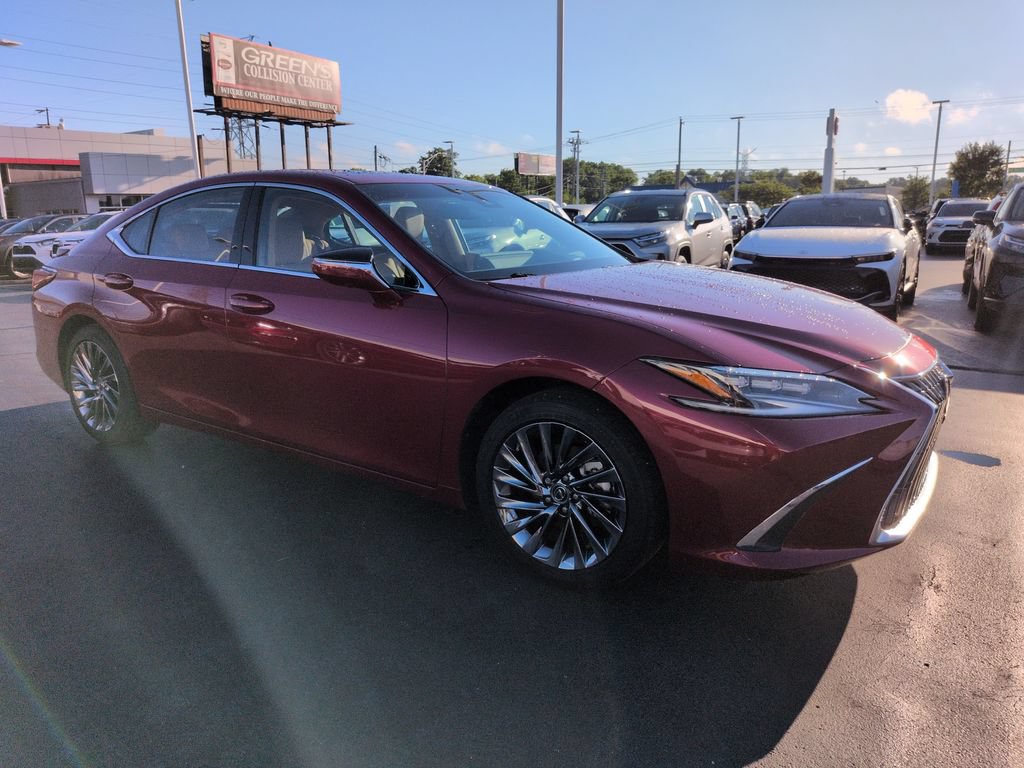 Used 2025 Lexus ES 300h Ultra Luxury w/ Accessory Package (Z1) FWD image 7
