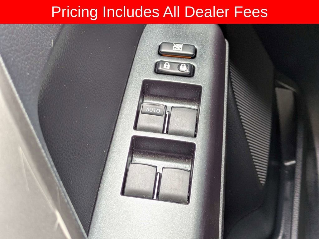 Used 2018 Toyota RAV4 LE FWD image 25