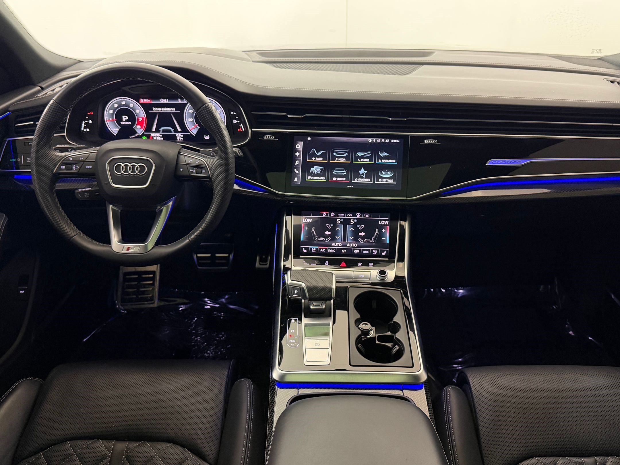 Used 2022 Audi SQ8 Prestige AWD/4WD image 14
