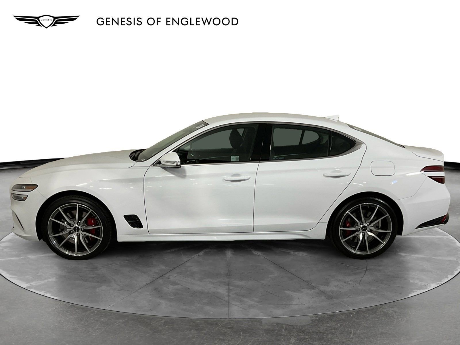 Used 2025 Genesis G70 2.5T image 10