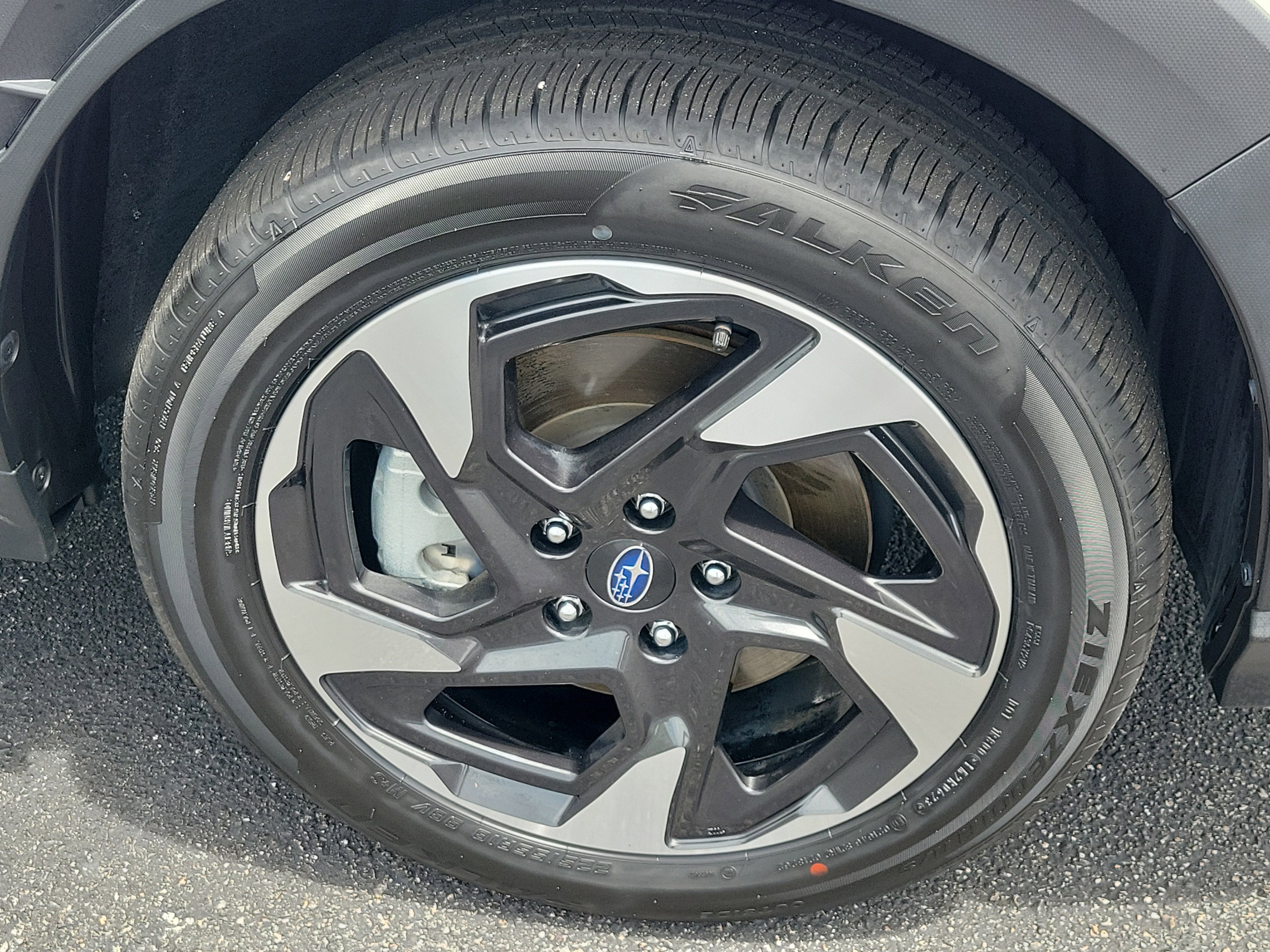 Used 2024 Subaru Crosstrek 2.5i Limited w/ Crosstrek Mirror Package image 8