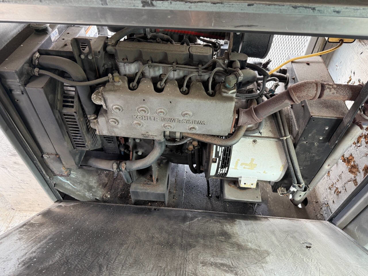 Used 2009 Chevrolet Express 3500 RWD image 24