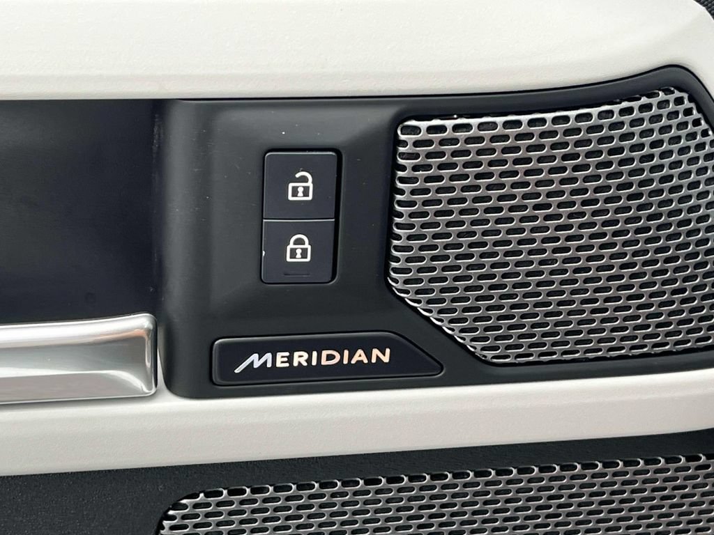 Certified 2024 Land Rover Defender 110 S AWD/4WD image 27