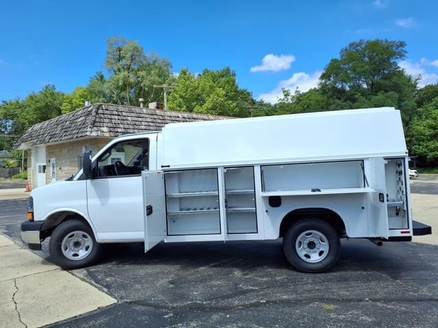 New 2025 Chevrolet Express 3500 w/ Power Convenience Package image 16