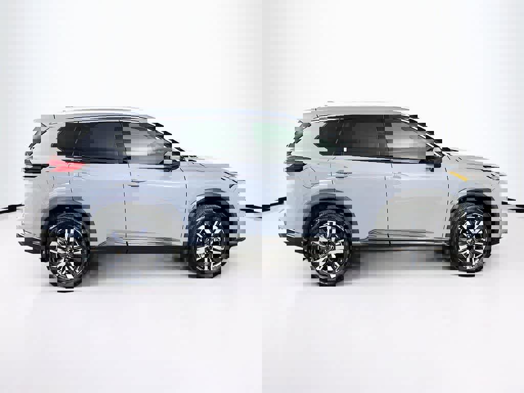 Used 2024 Nissan Rogue SL image 26