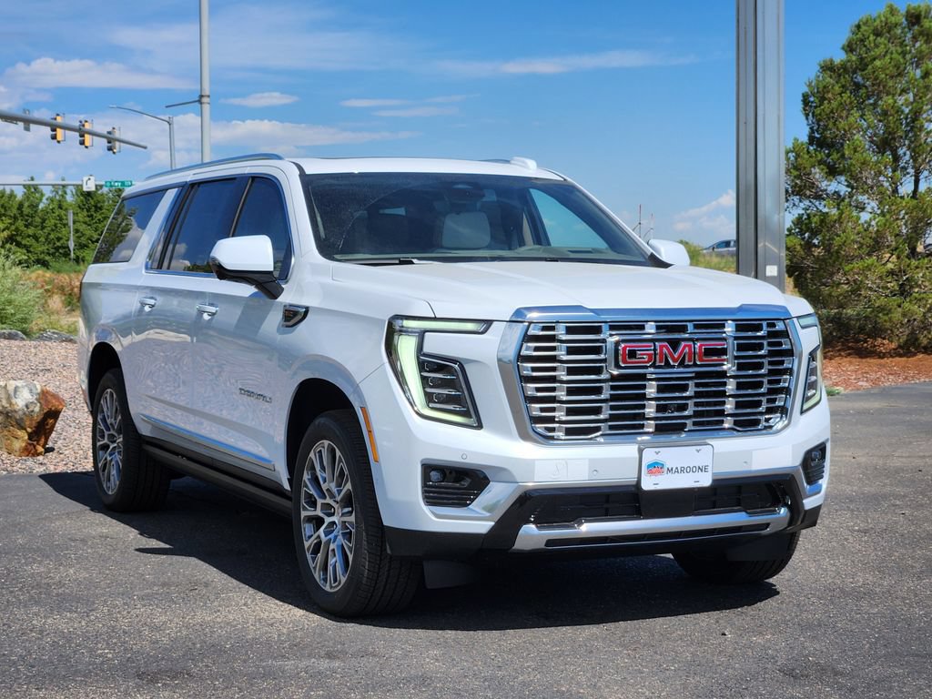 New 2026 GMC Yukon XL Denali w/ Denali Reserve Package AWD/4WD image 4