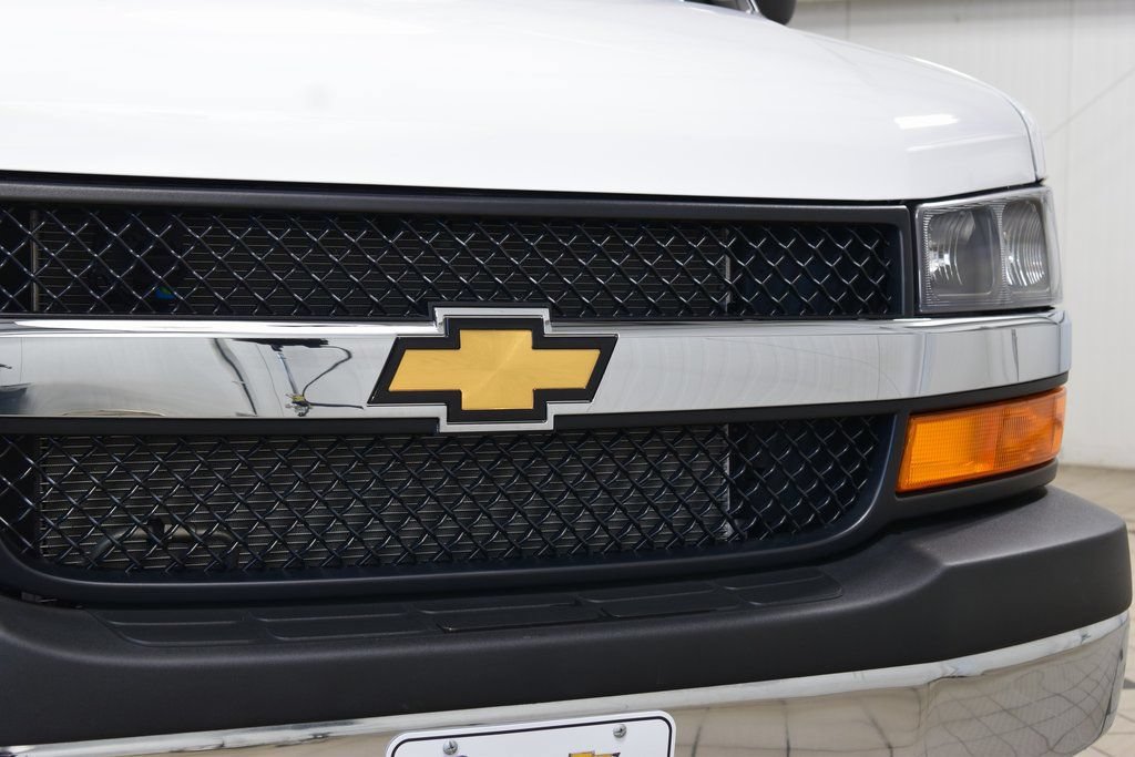 New 2026 Chevrolet Express 3500 w/ Power Convenience Package RWD image 5