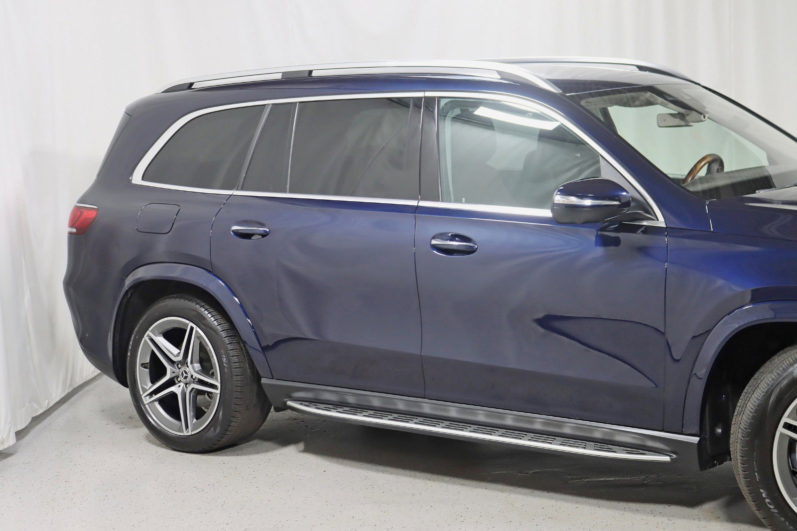 Used 2020 Mercedes-Benz GLS 580 4MATIC image 3