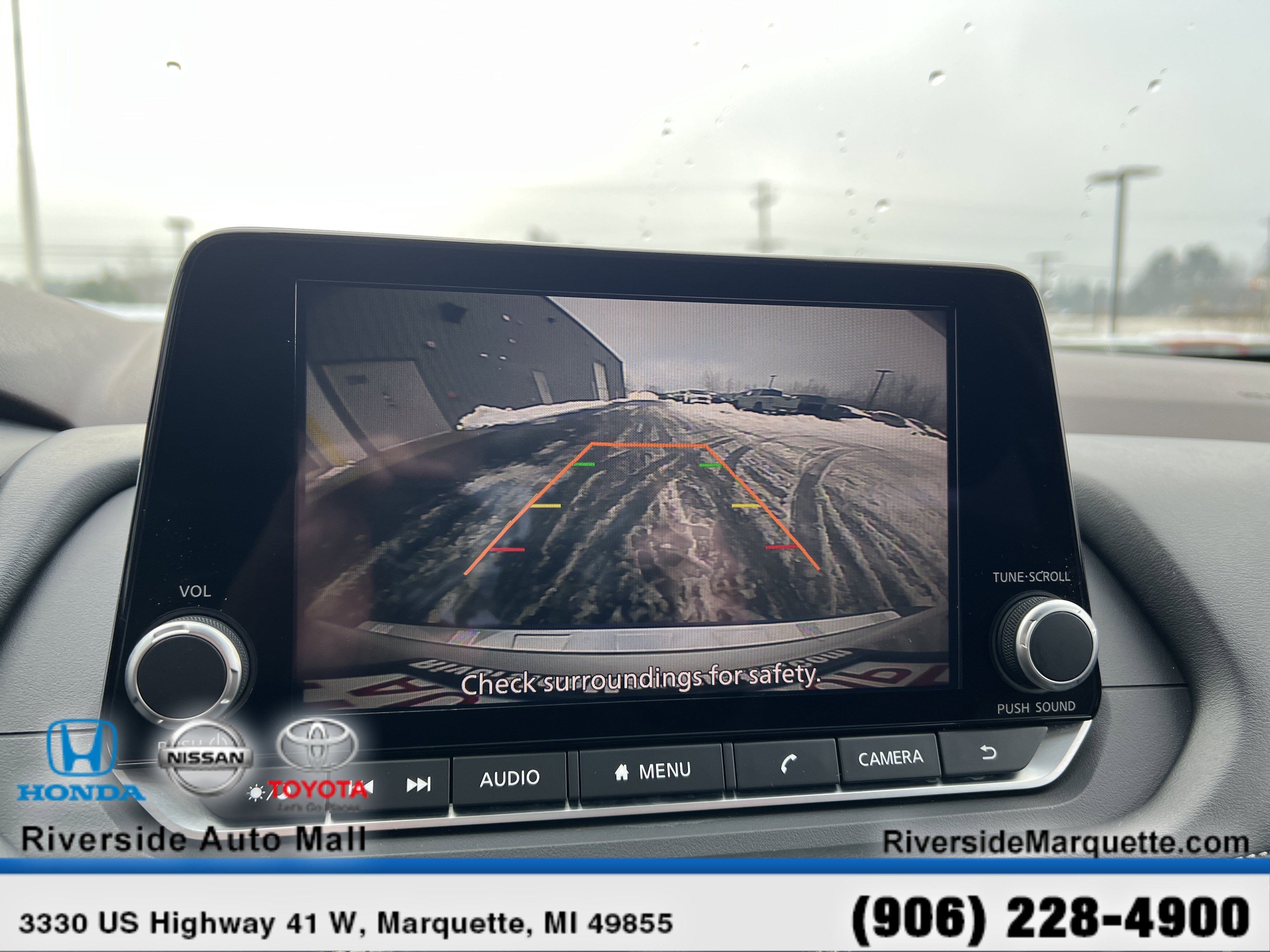 Used 2023 Nissan Rogue SV image 22