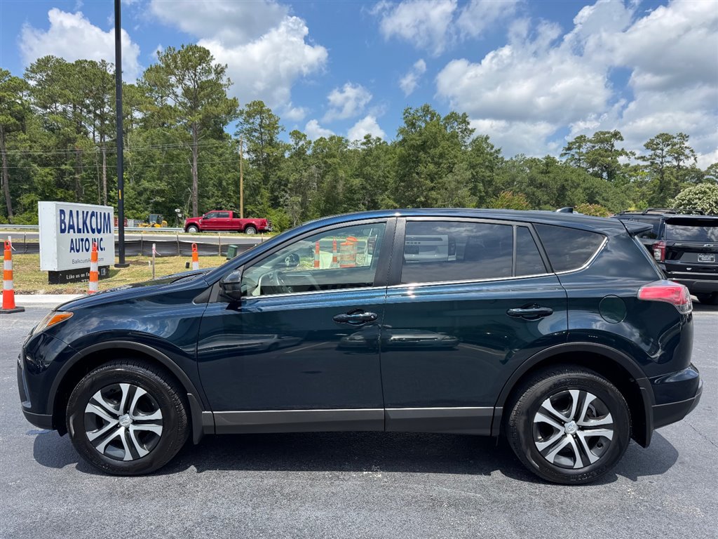 Used 2018 Toyota RAV4 LE w/ All Weather Liner Package AWD/4WD image 5