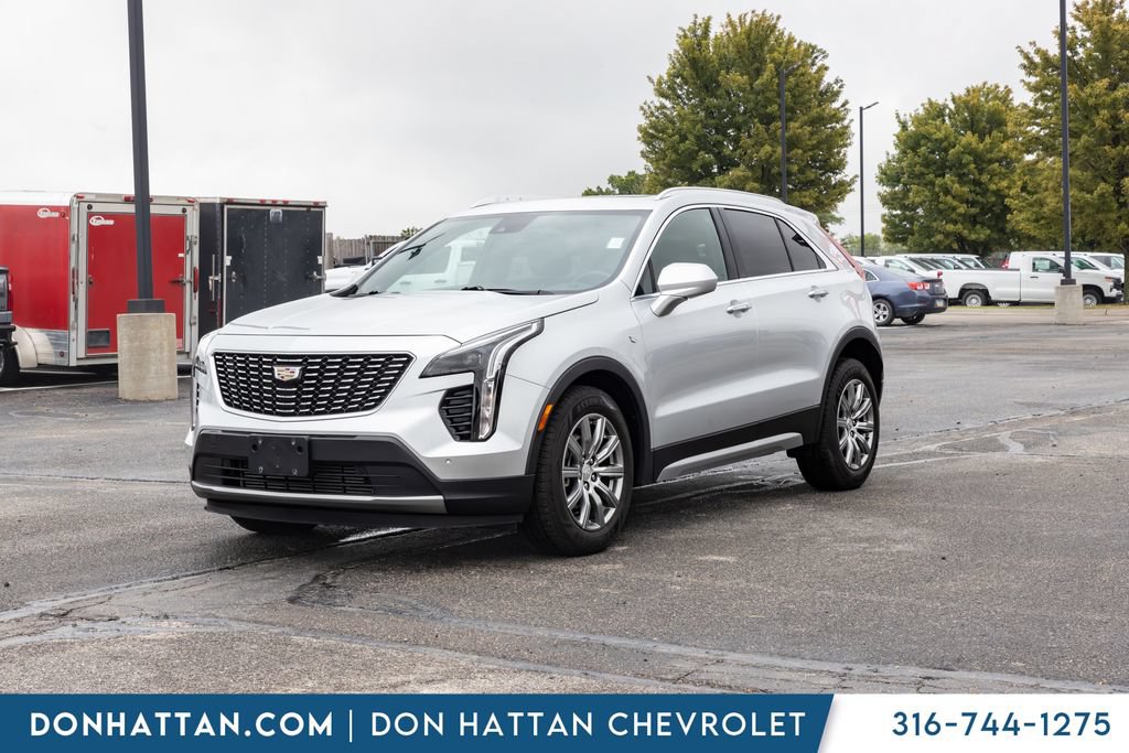 Used 2020 Cadillac XT4 Premium Luxury w/ Cold Weather Package AWD/4WD image 22