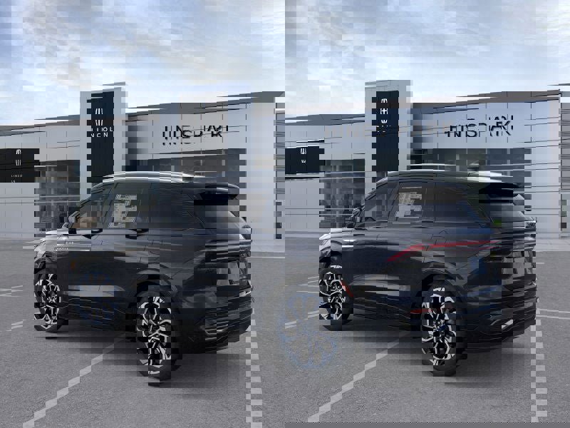 New 2026 Lincoln Nautilus Reserve image 4