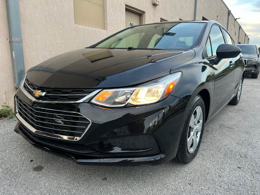 Used 2018 Chevrolet Cruze LS FWD image 6