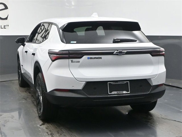 New 2026 Chevrolet Equinox EV LT image 13