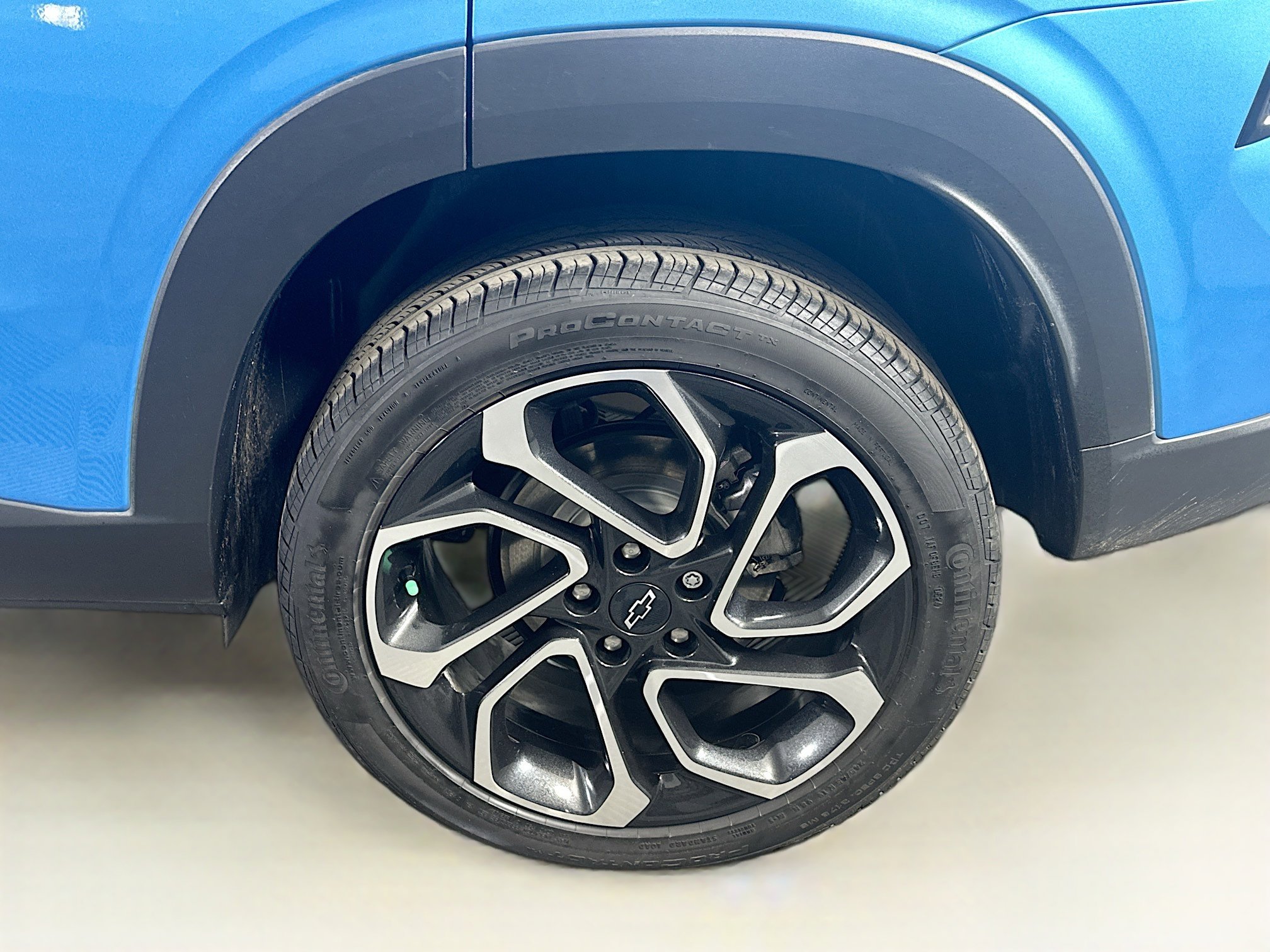 Used 2025 Chevrolet Trax RS w/ Driver Confidence Package FWD image 11