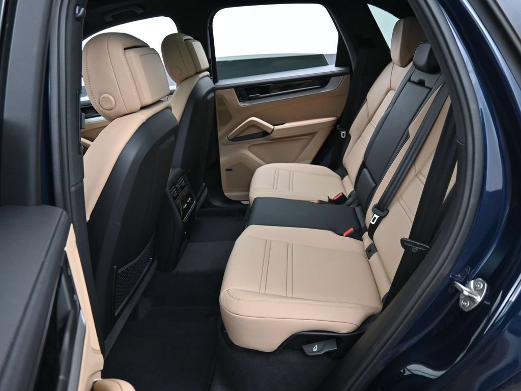 New 2026 Porsche Cayenne S AWD/4WD image 25
