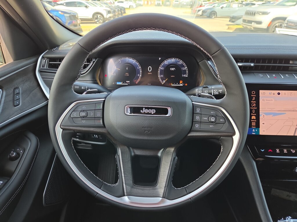 New 2026 Jeep Grand Cherokee Limited Reserve AWD/4WD image 11