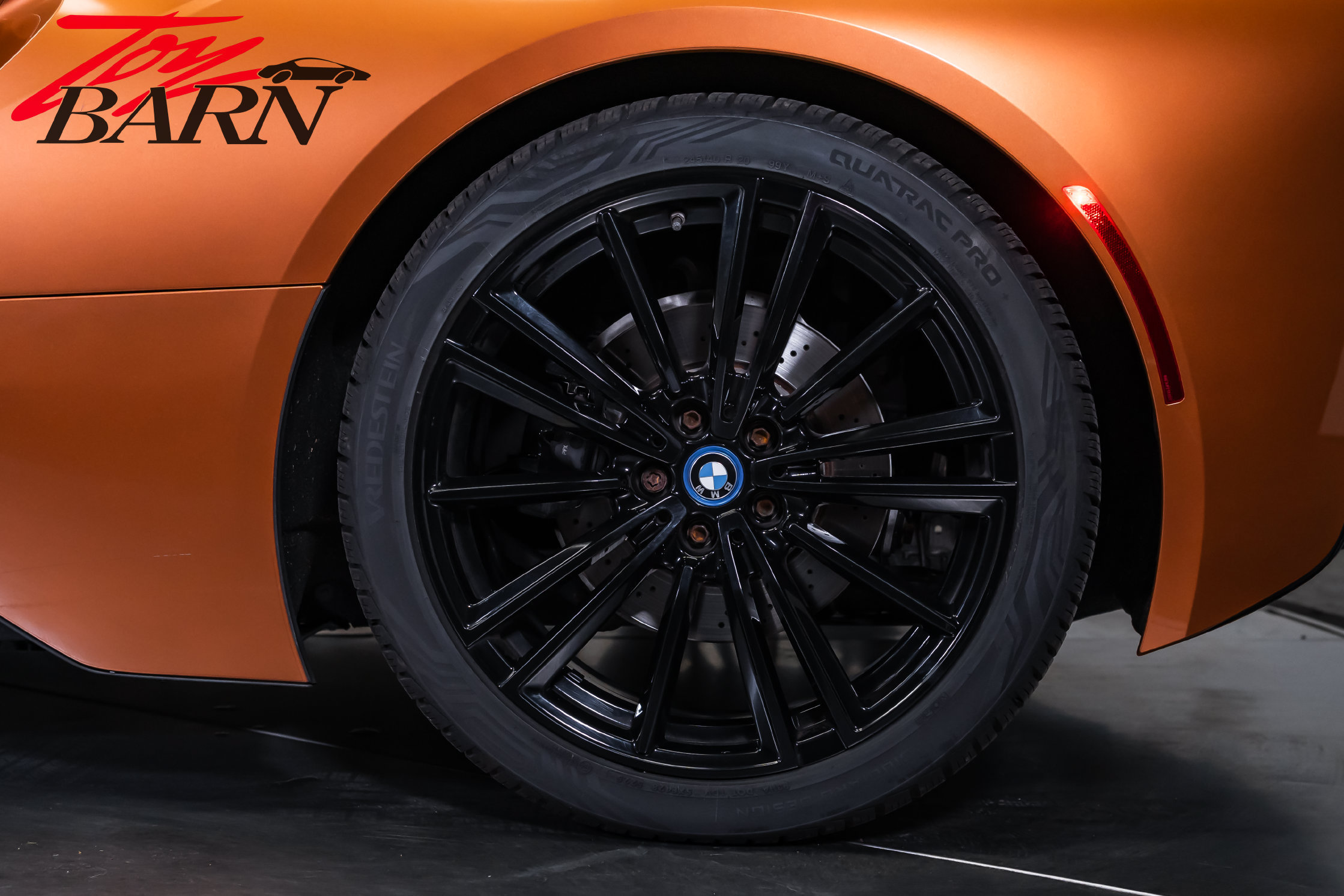Used 2019 BMW i8 Roadster AWD/4WD image 25