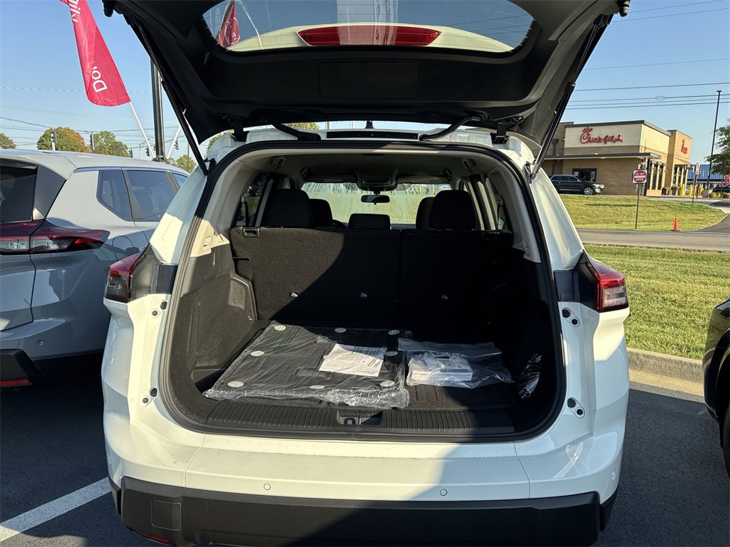 New 2026 Nissan Rogue S image 28