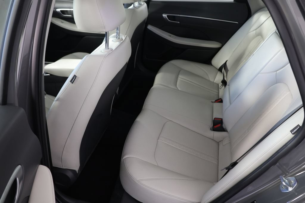 Used 2022 Hyundai Sonata Limited w/ Preferred Accessory Package FWD image 20
