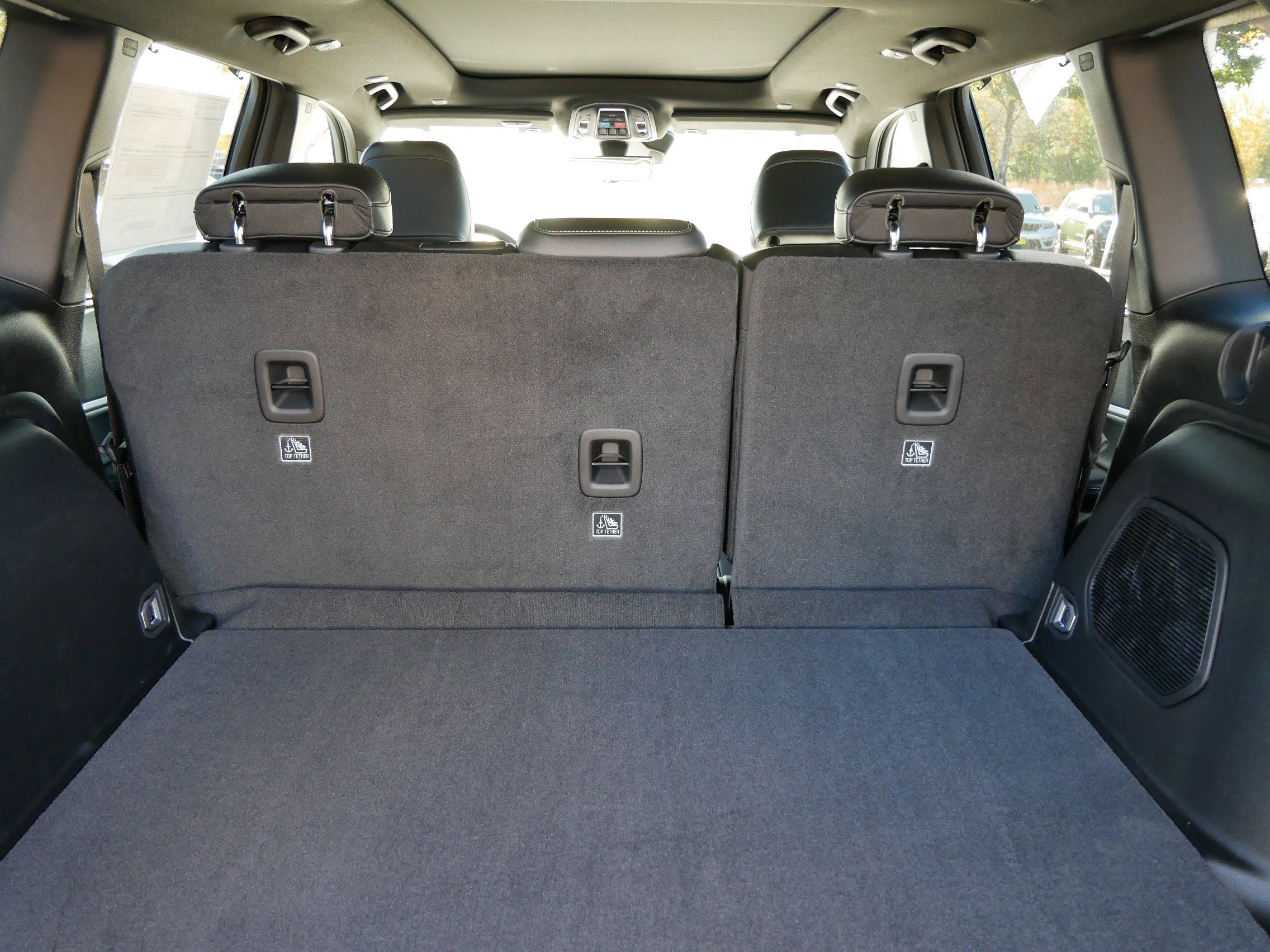 New 2025 Jeep Grand Cherokee Limited w/ Luxury Tech Group II image 11