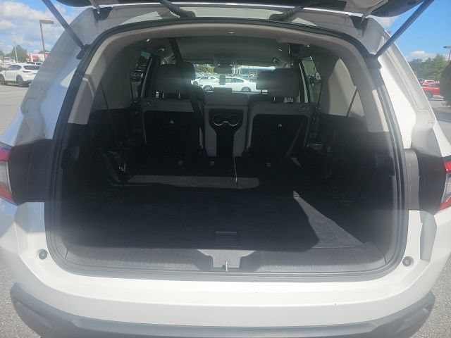 Used 2023 Honda Pilot LX image 7