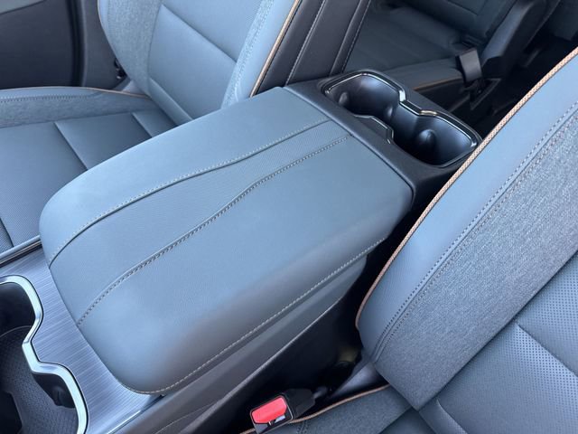 New 2026 GMC Acadia AT4 image 21