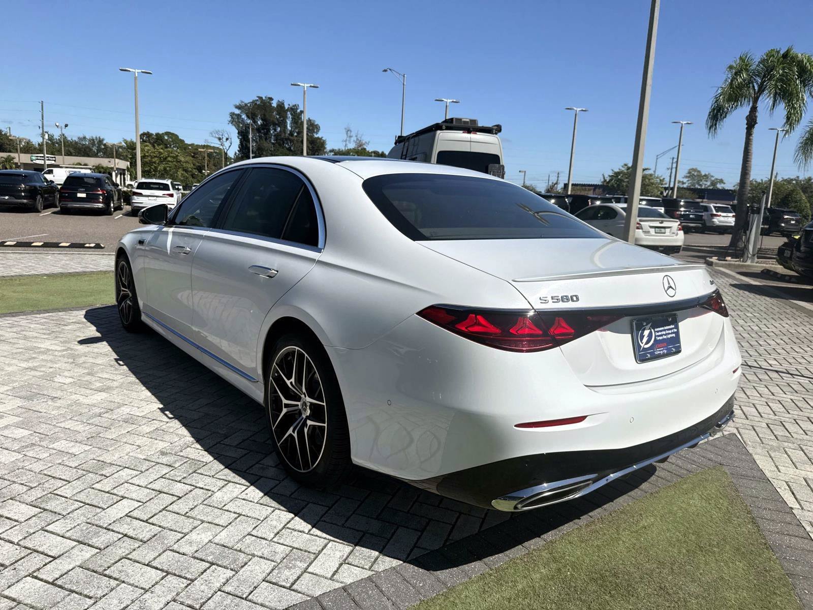 New 2027 Mercedes-Benz S 580 4MATIC Sedan image 4