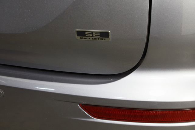 Used 2024 Mitsubishi Outlander SE Black Edition image 39