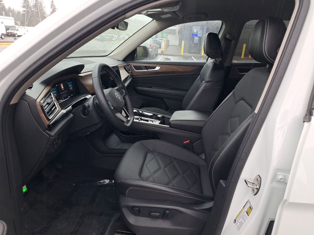 Used 2024 Volkswagen Atlas SE image 11