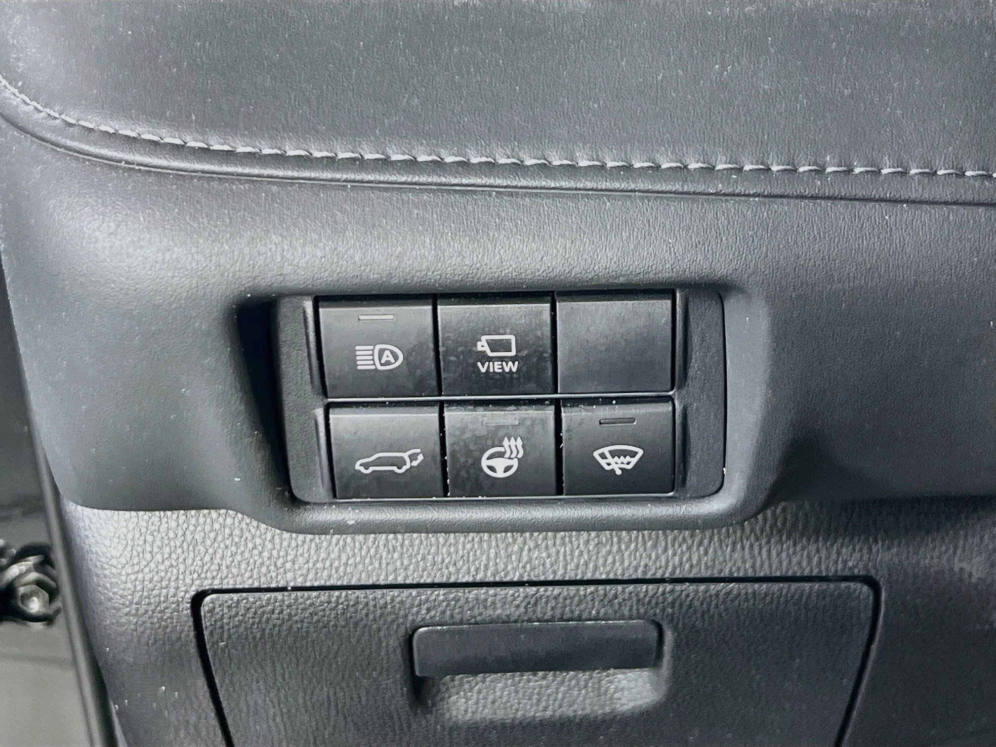 Used 2021 Toyota Highlander Platinum AWD/4WD image 10