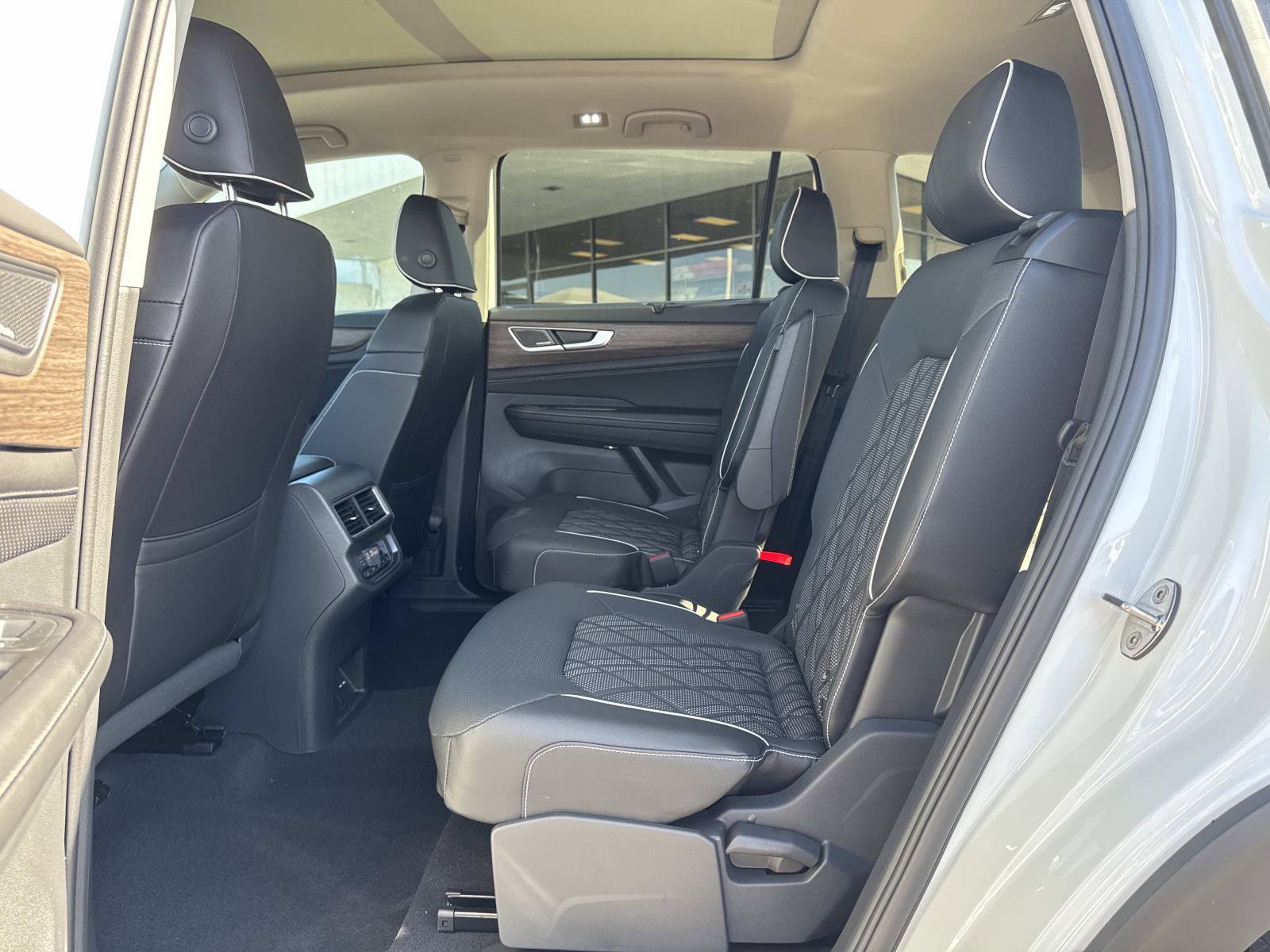 New 2026 Volkswagen Atlas SEL Premium R-Line image 26