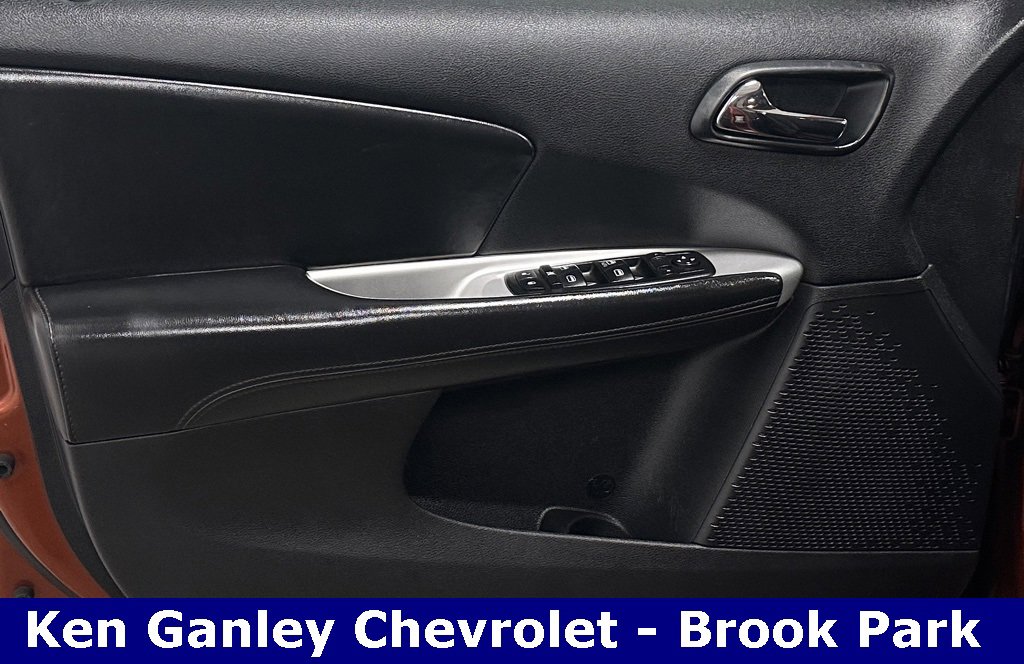 Used 2014 Dodge Journey SXT w/ Flexible Seating Group image 7