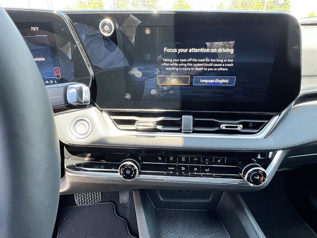 New 2026 Chevrolet Equinox LT w/ Safety and Technology Package FWD image 13