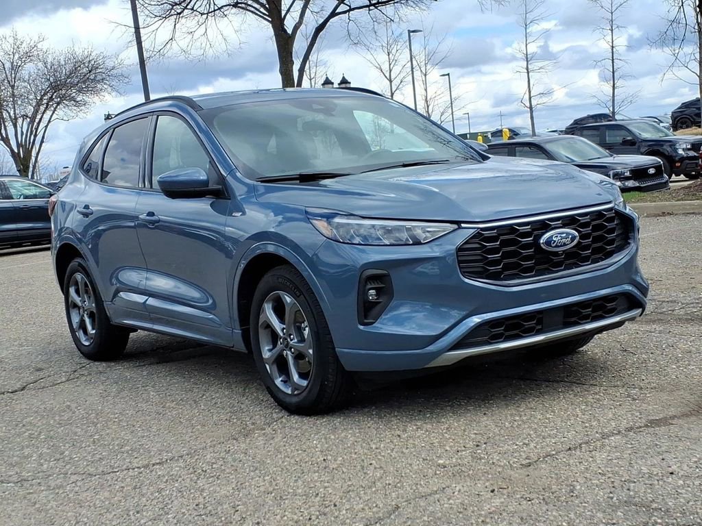 Used 2023 Ford Escape ST-Line Select w/ Tech Pack #2 image 7