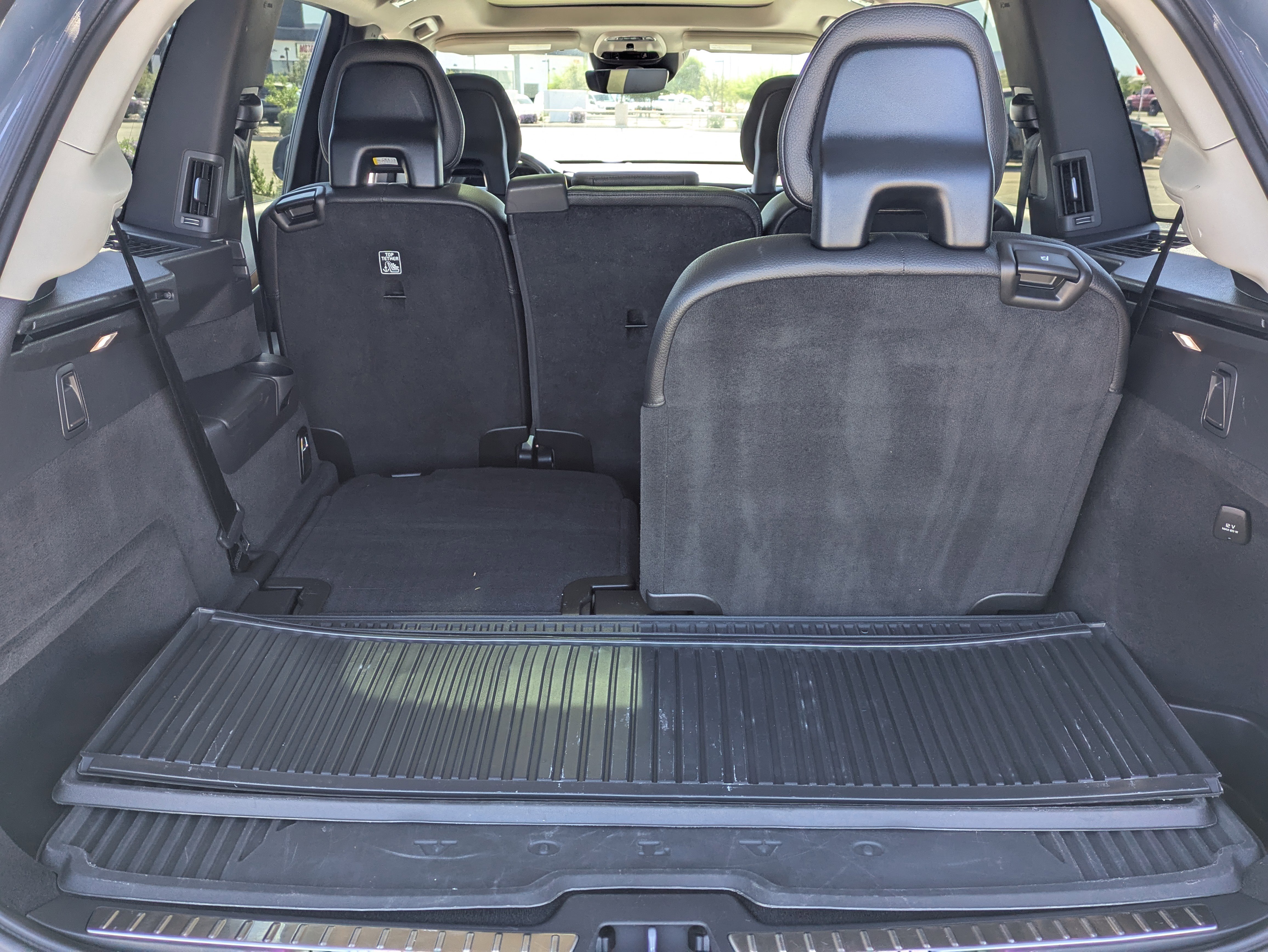 Used 2022 Volvo XC90 T5 Momentum w/ Advanced Package image 10