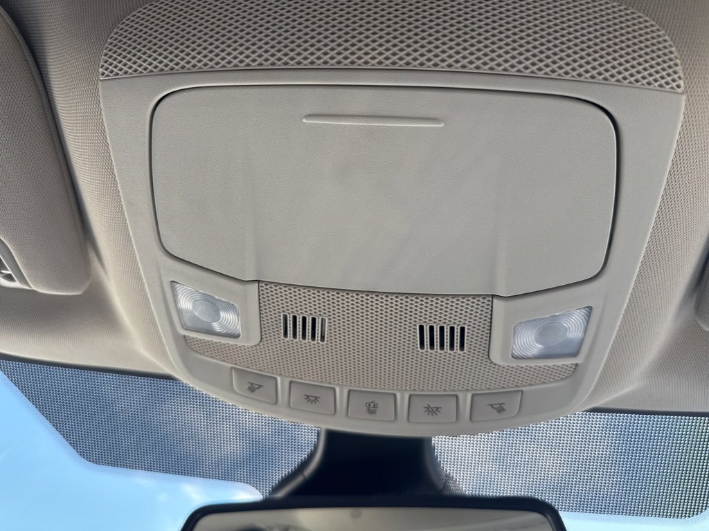 Used 2024 Ford Edge Titanium image 35