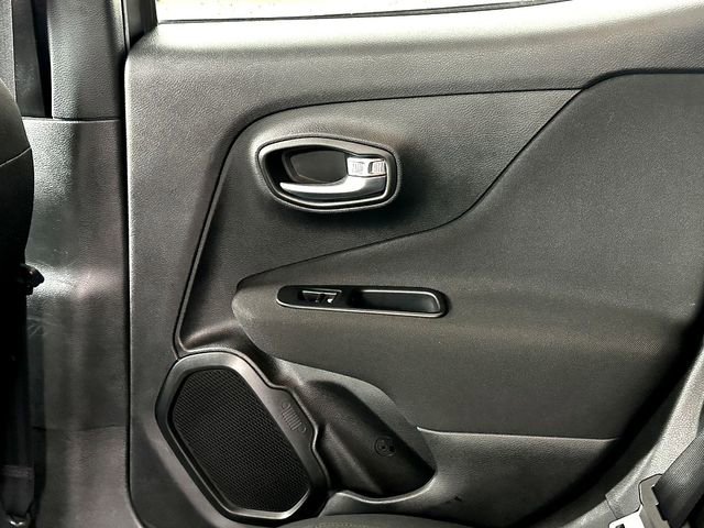 Used 2019 Jeep Renegade Latitude image 20