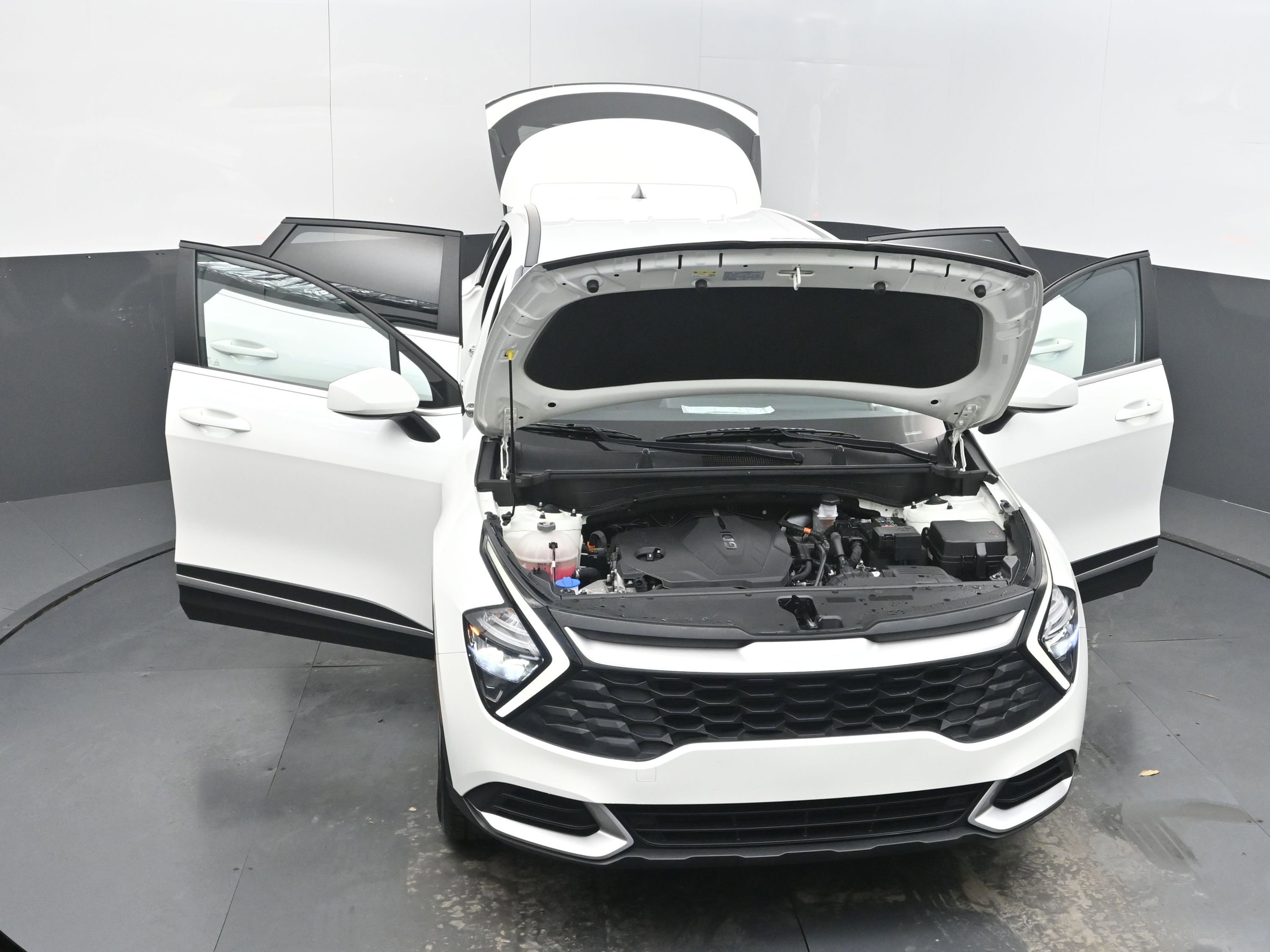 Used 2023 Kia Sportage LX image 40