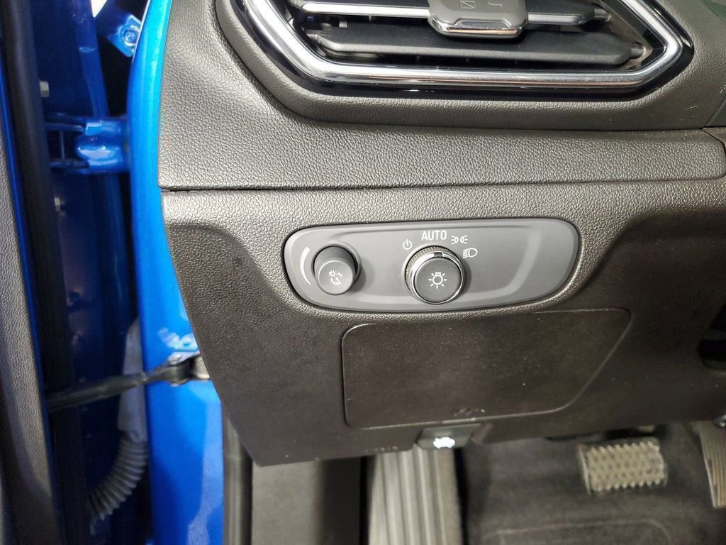 Certified 2022 Chevrolet Bolt EUV LT image 28