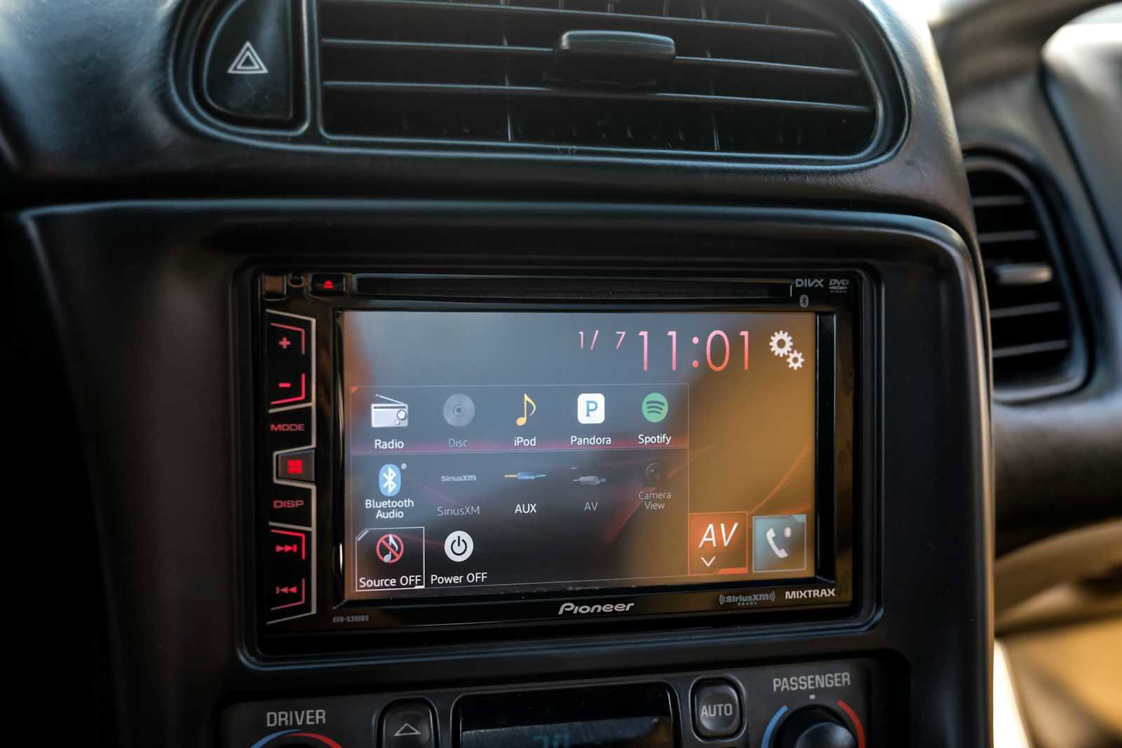 Used 2004 Chevrolet Corvette Coupe w/ Roof Package image 21