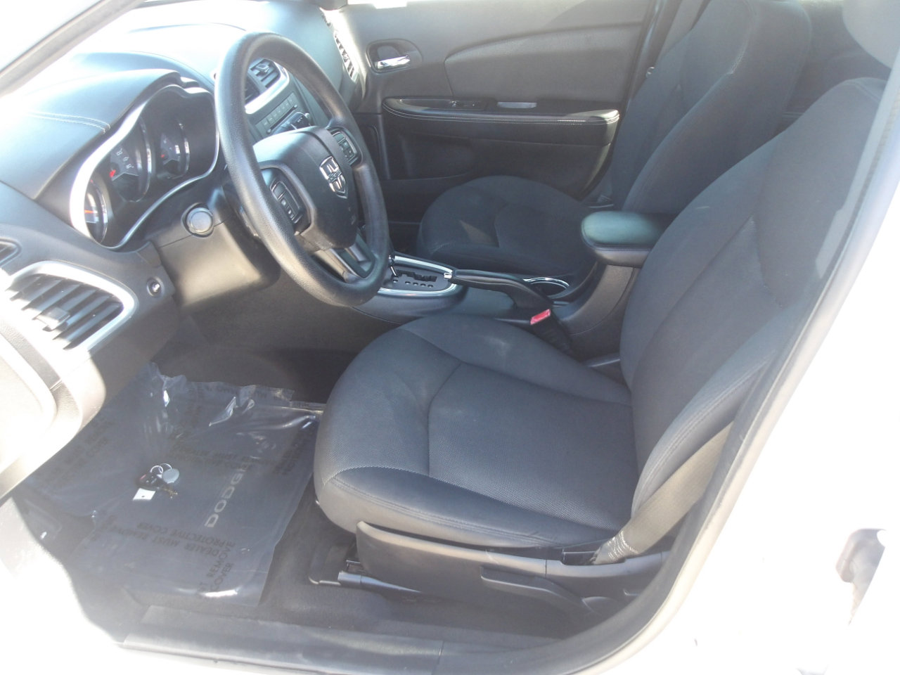 Used 2012 Dodge Avenger SE image 19