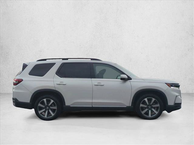 Used 2023 Honda Pilot Elite image 4