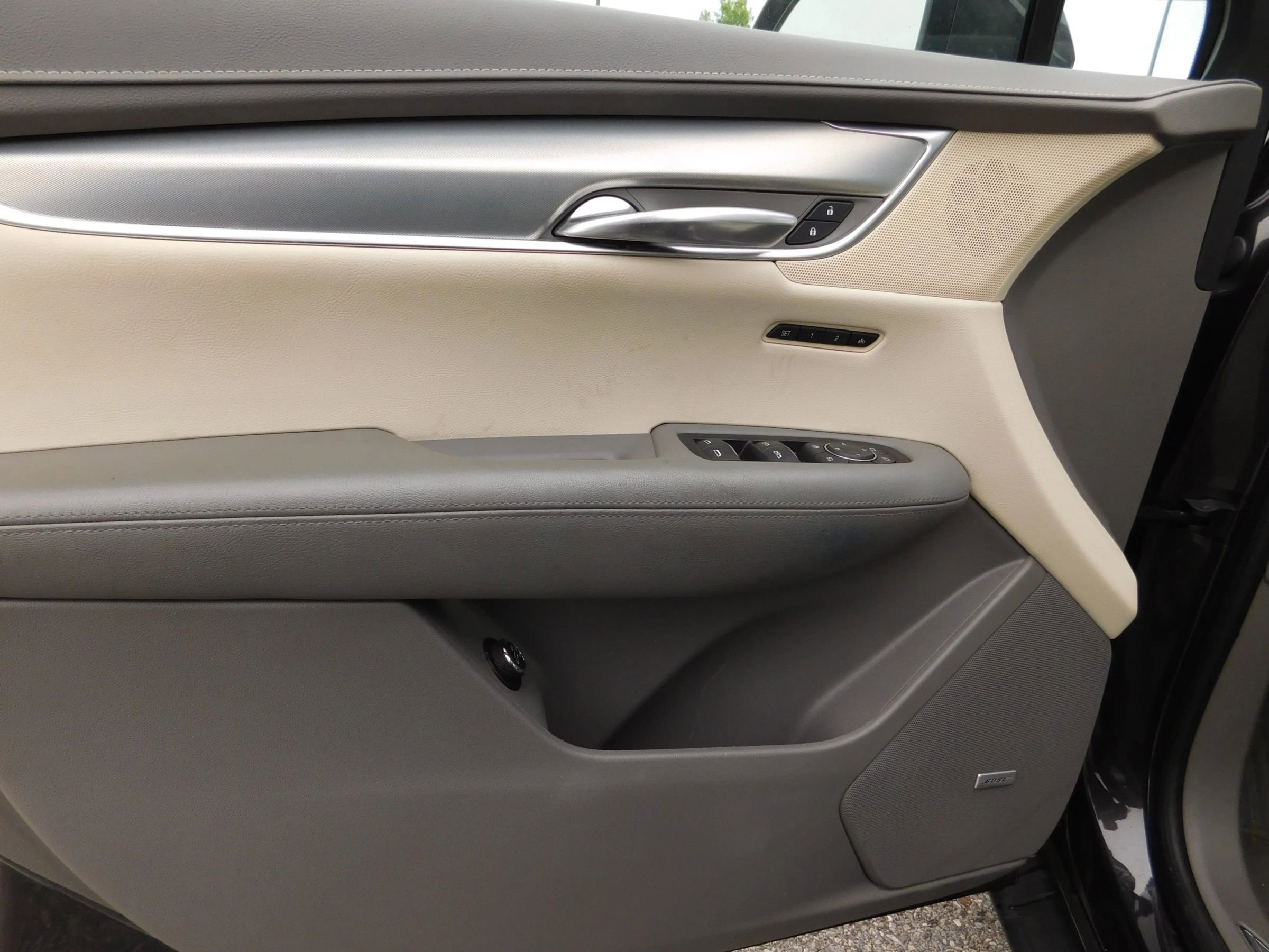 Used 2018 Cadillac XT5 Premium Luxury AWD/4WD image 15