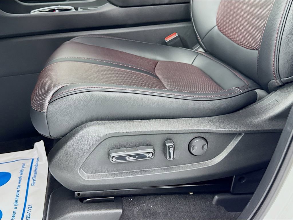 New 2026 Honda Pilot Black Edition image 24