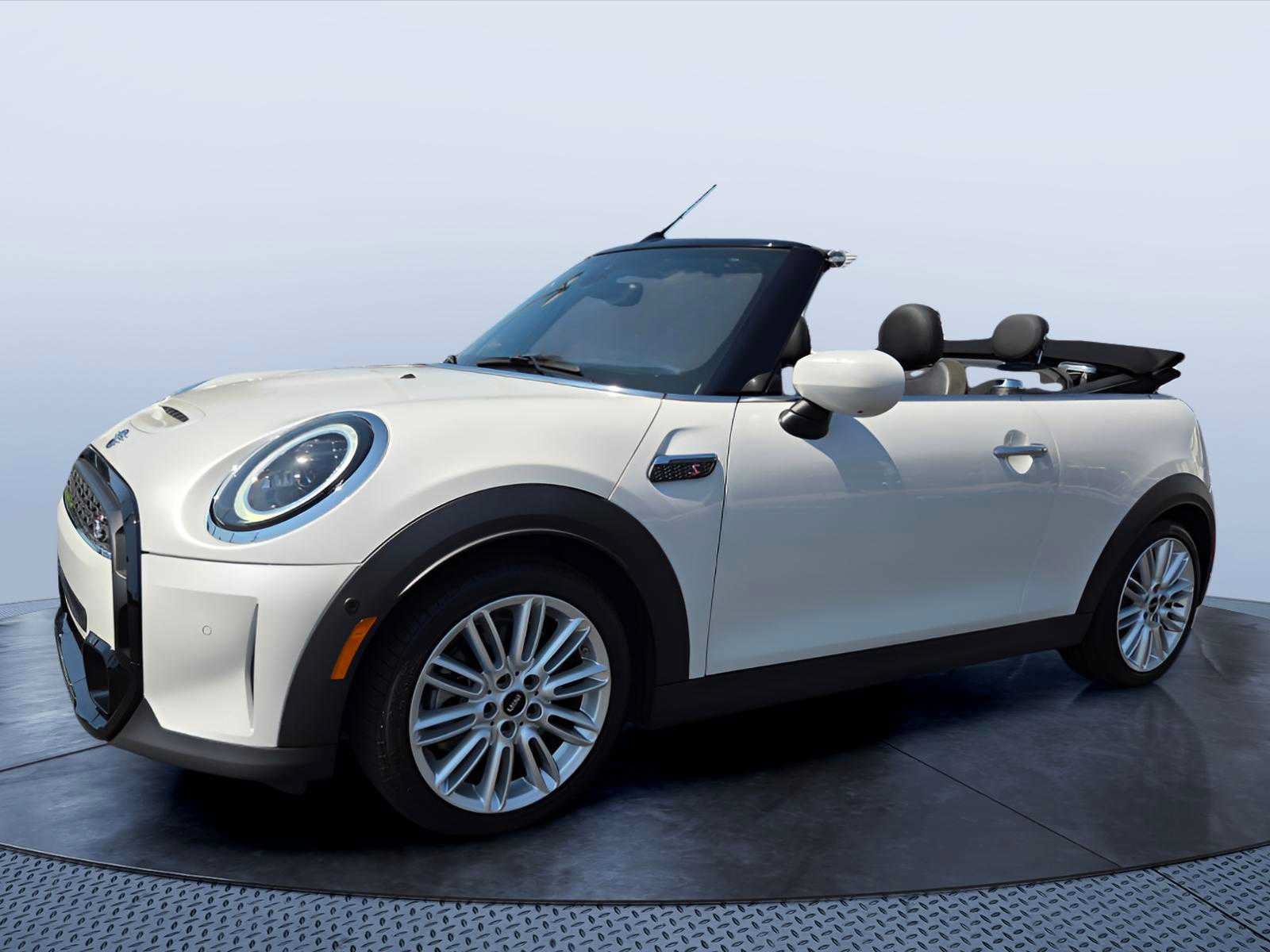 Used 2024 MINI Cooper S FWD image 2